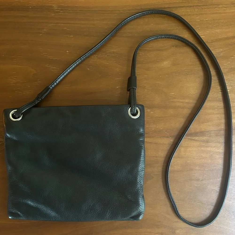 Margot Kari Leather Crossbody Bag | black